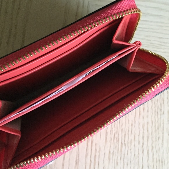 Michael Kors Jet Set Sangria Card Case - Picture 8 of 11